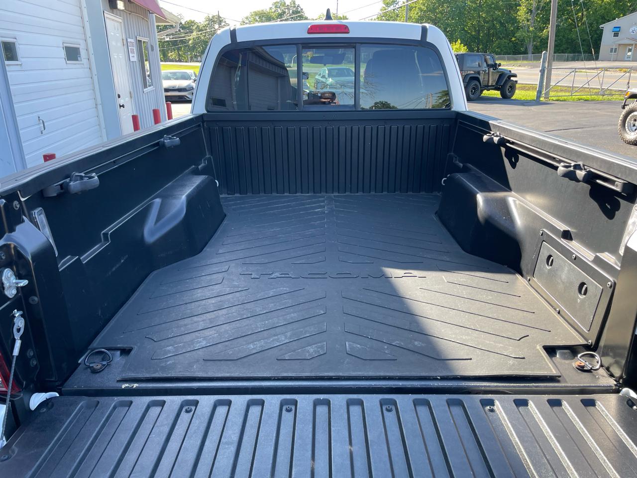 Toyota Tacoma 4WD Access V6 AT (Natl) 2021