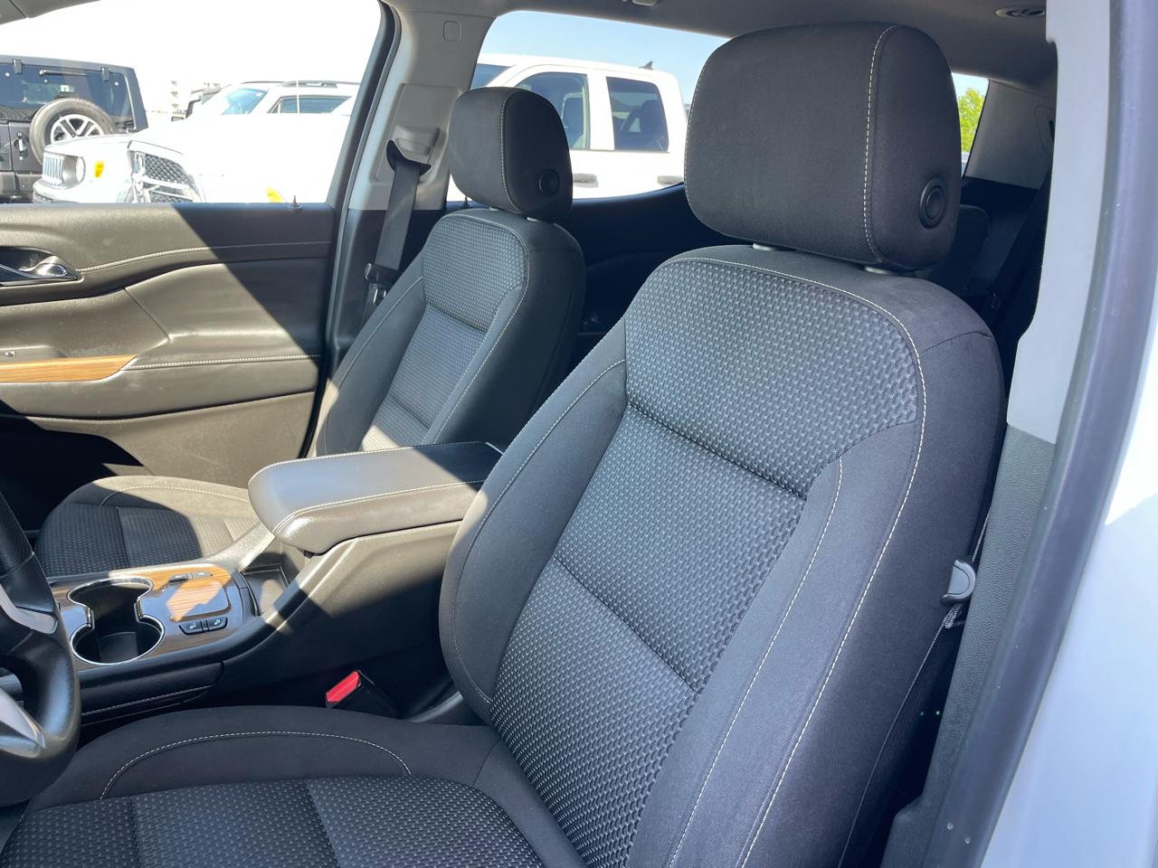 GMC Acadia SLE 2021