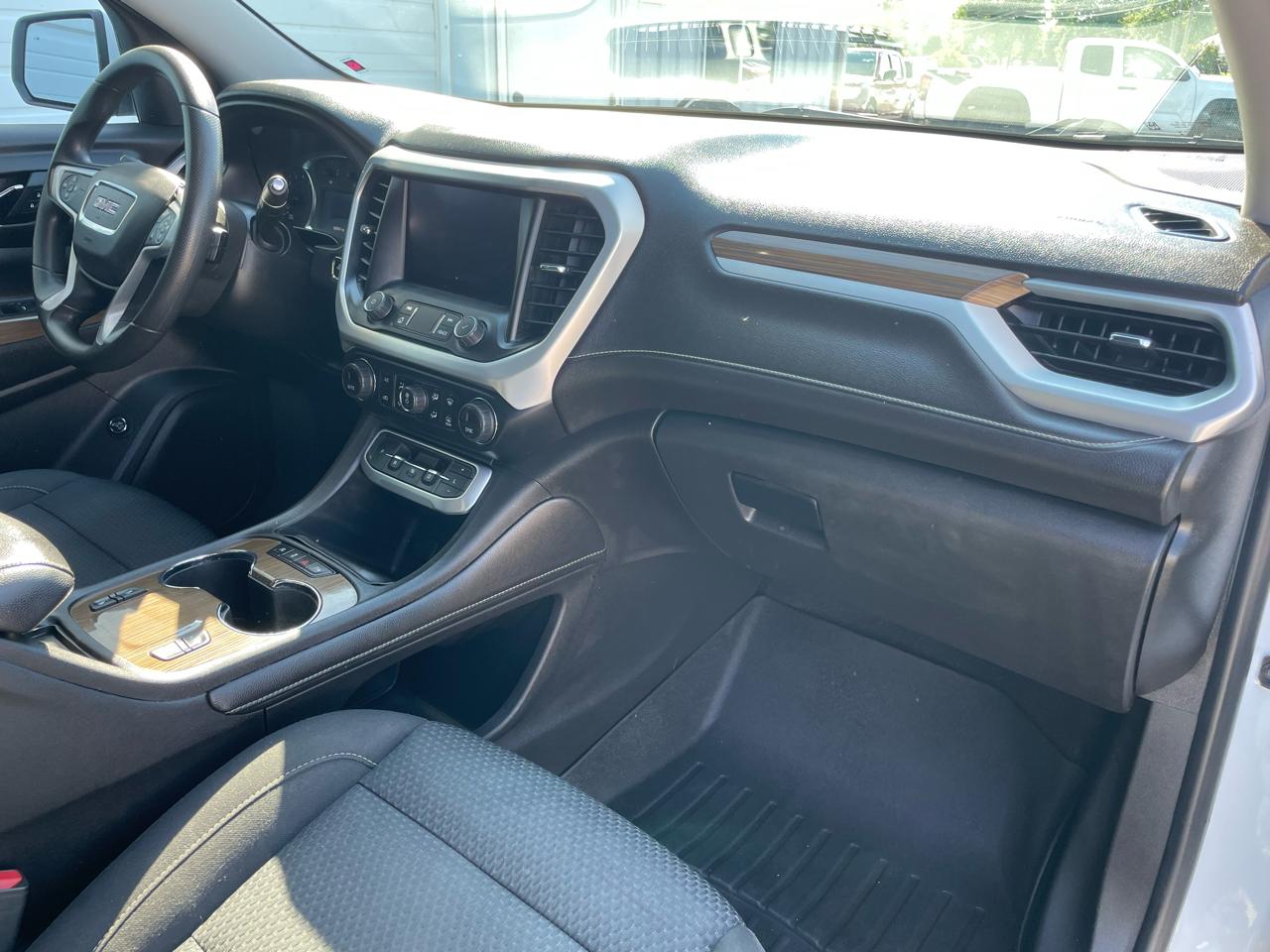 GMC Acadia SLE 2021