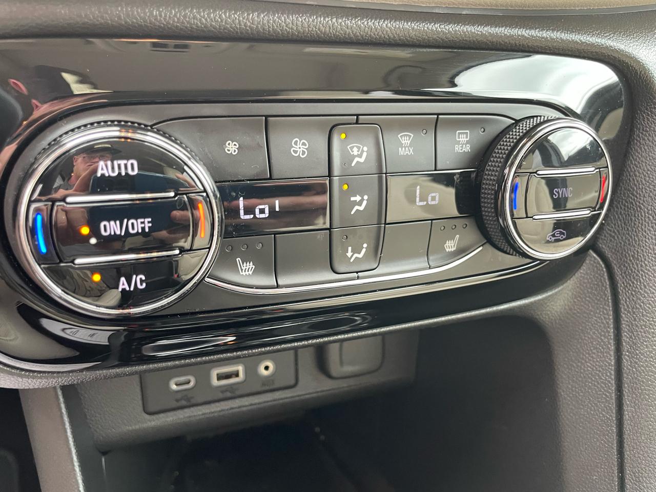 Buick Encore GX Essence AWD 2021