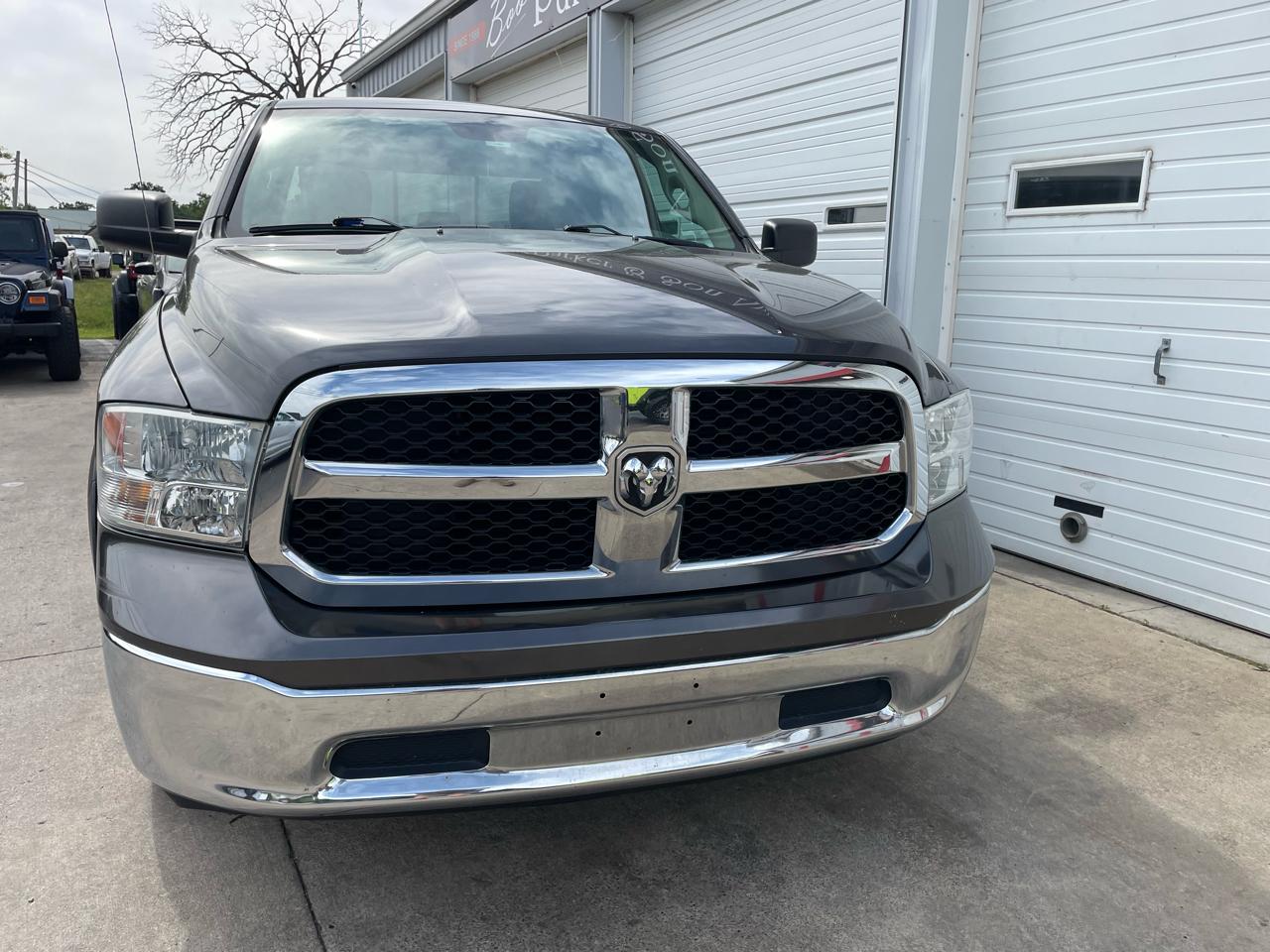 RAM 1500 2WD Quad Cab 140.5" SLT 2016