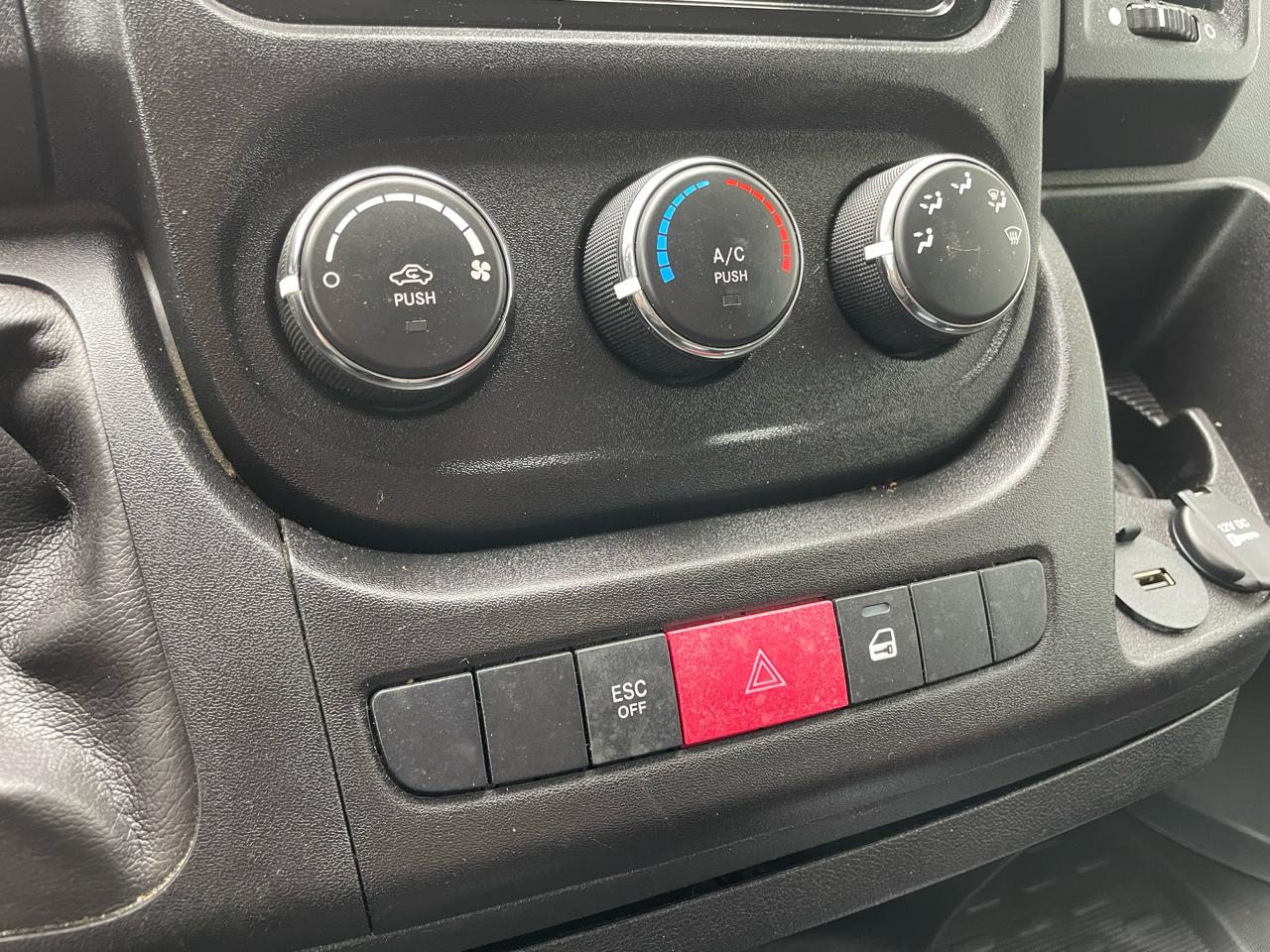 RAM Promaster 1500 High Roof Tradesman 136-in. WB 2017
