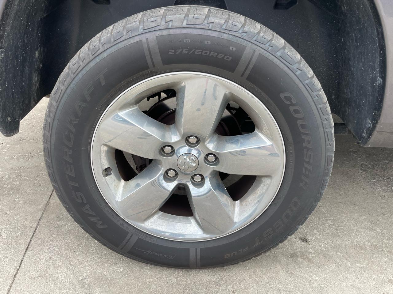 RAM 1500 4WD Crew Cab 140.5" Express 2018