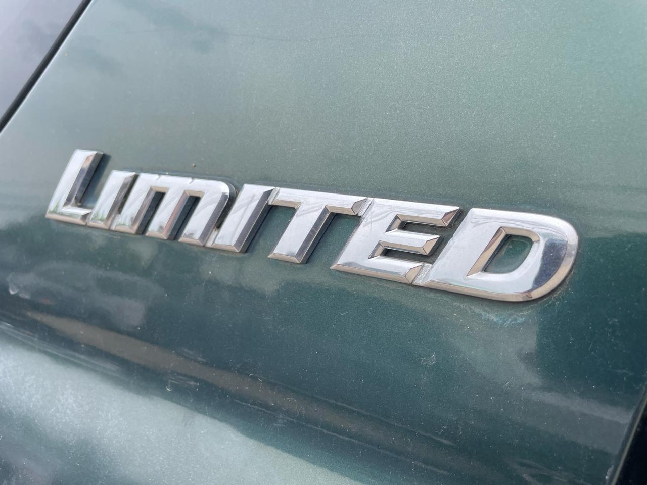 Toyota Sequoia Limited 4WD 2003