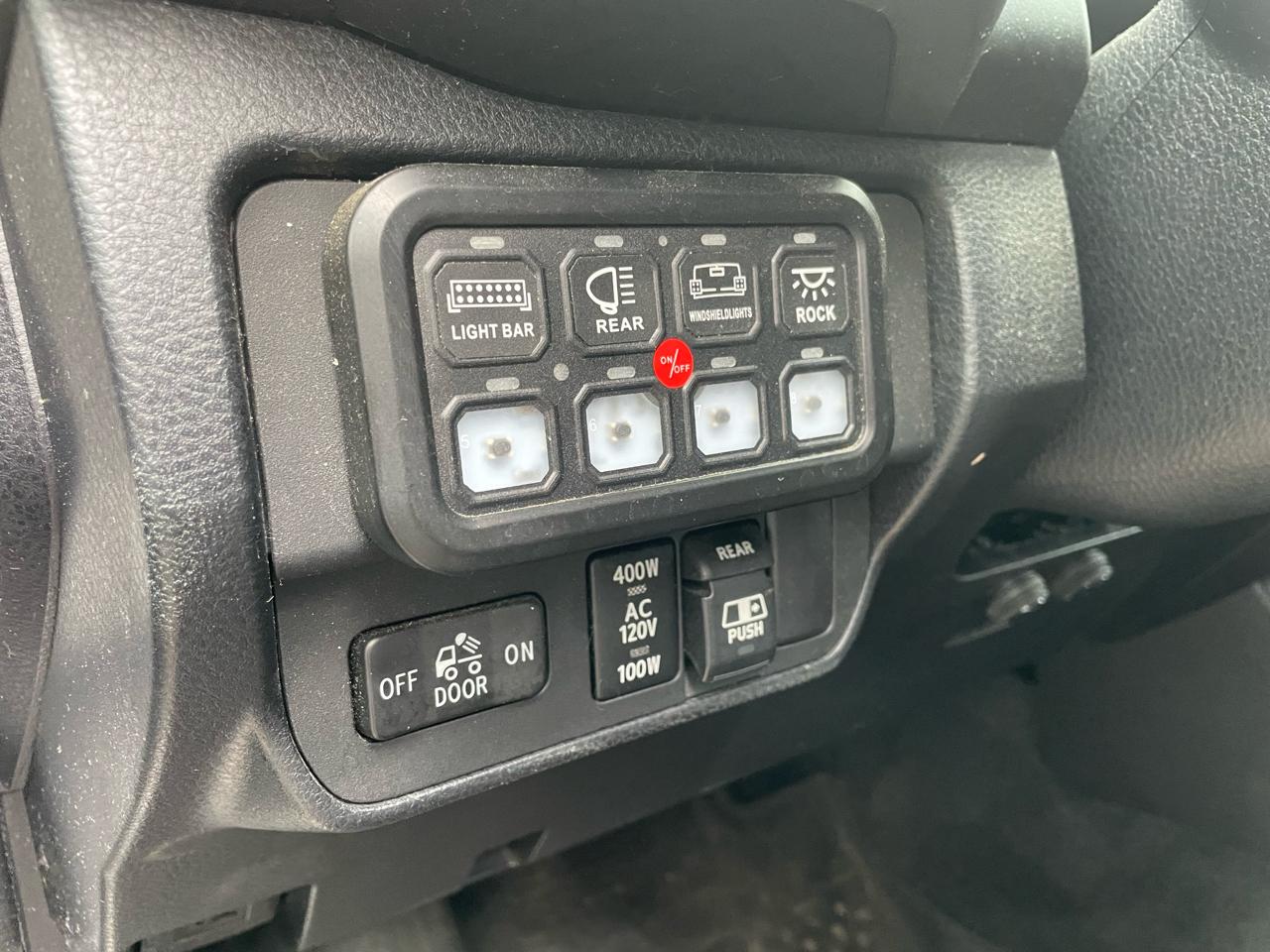 Toyota Tacoma 4WD Double Cab V6 AT TRD Sport (Natl) 2017