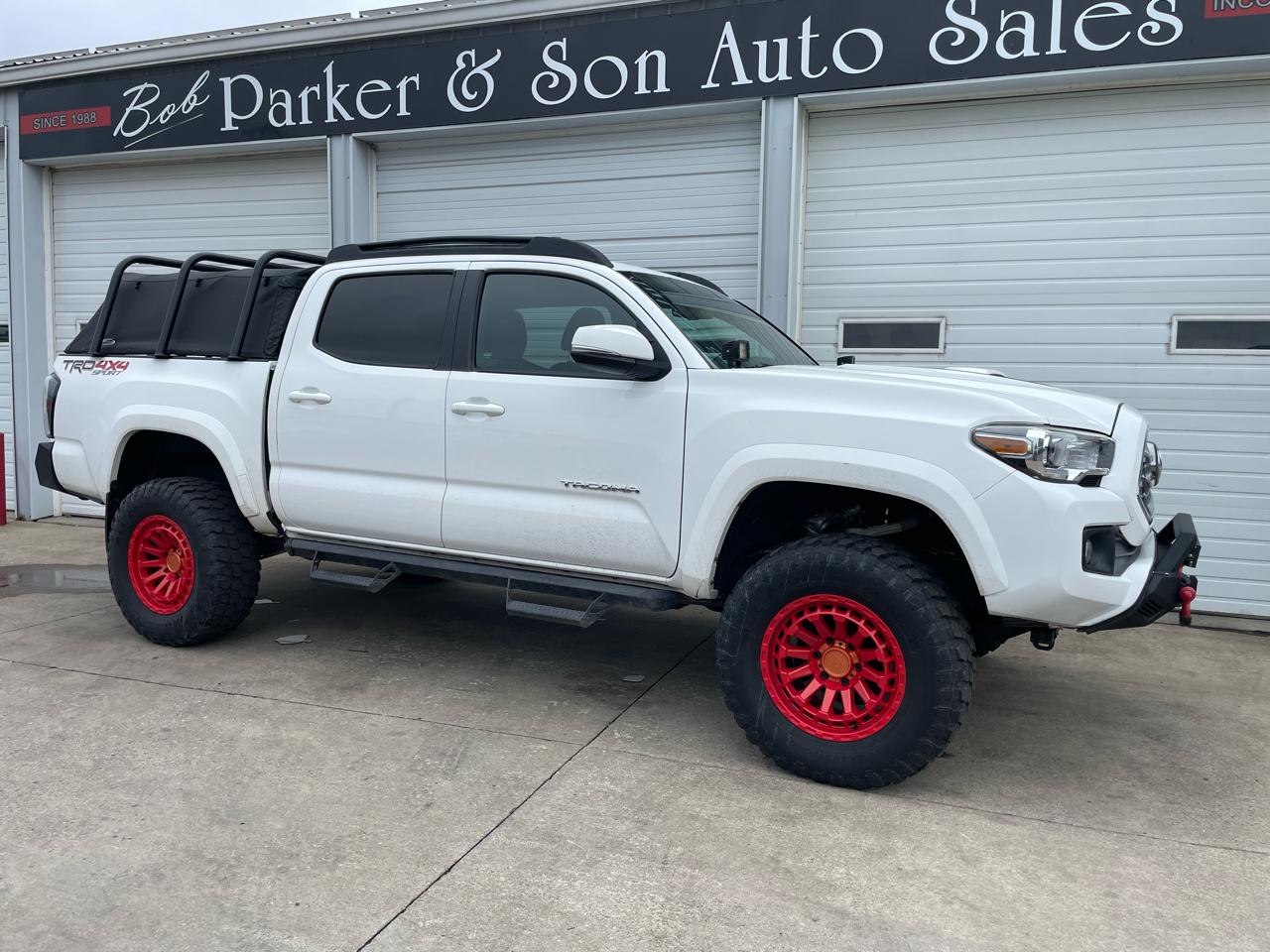 Toyota Tacoma 4WD Double Cab V6 AT TRD Sport (Natl) 2017