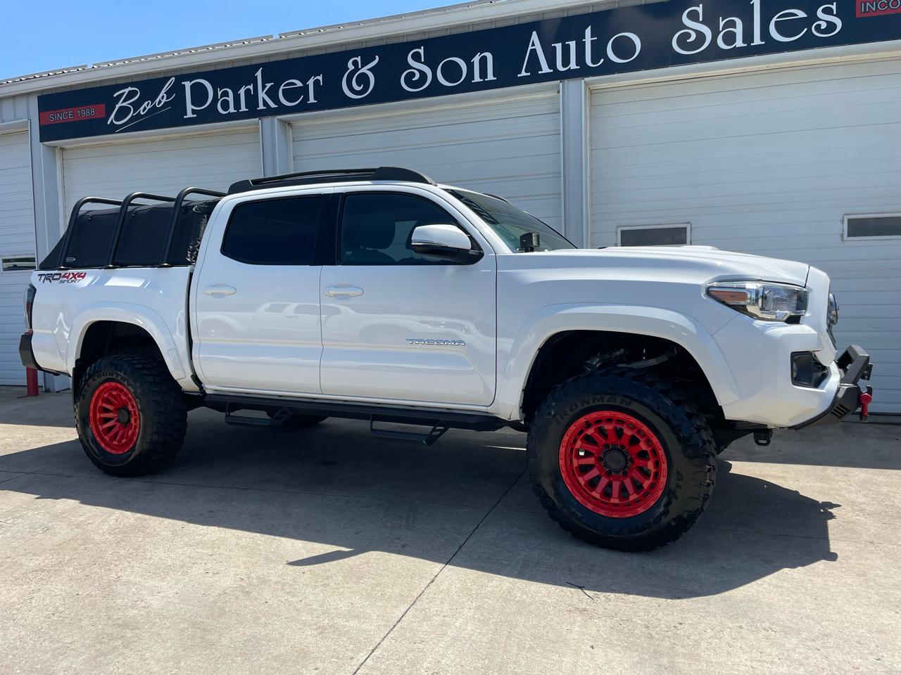 Toyota Tacoma 4WD Double Cab V6 AT TRD Sport (Natl) 2017