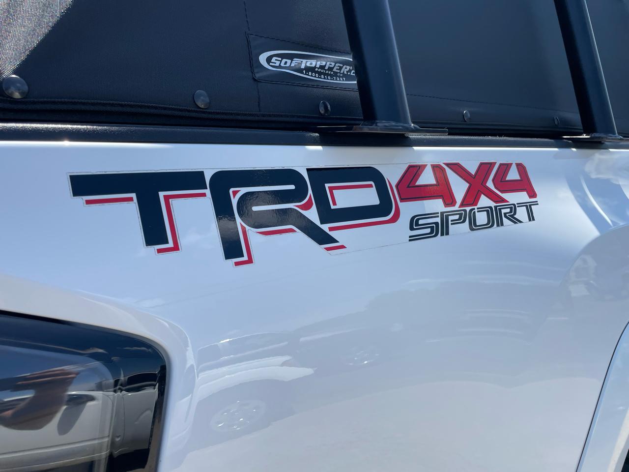 Toyota Tacoma 4WD Double Cab V6 AT TRD Sport (Natl) 2017
