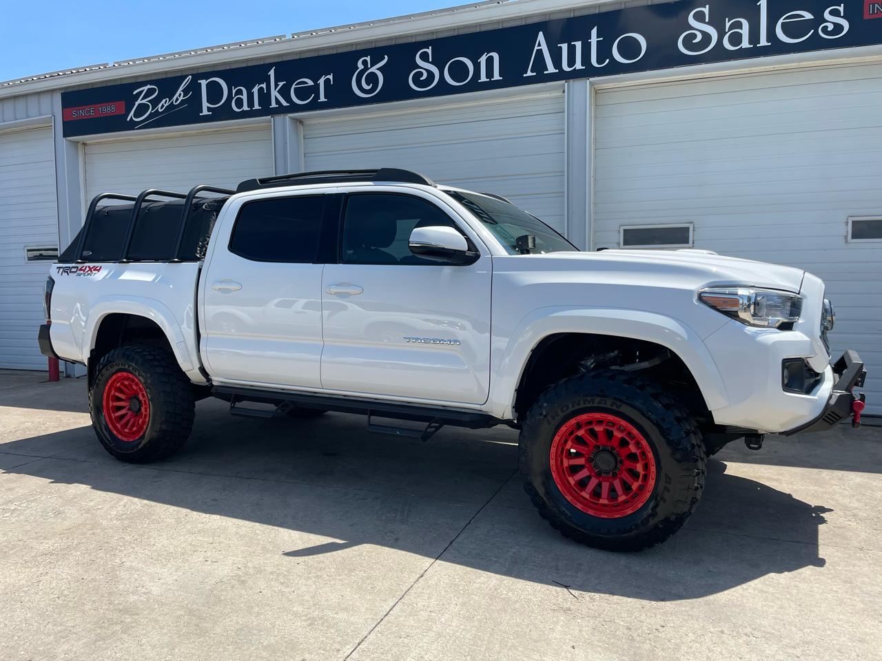 Toyota Tacoma 4WD Double Cab V6 AT TRD Sport (Natl) 2017