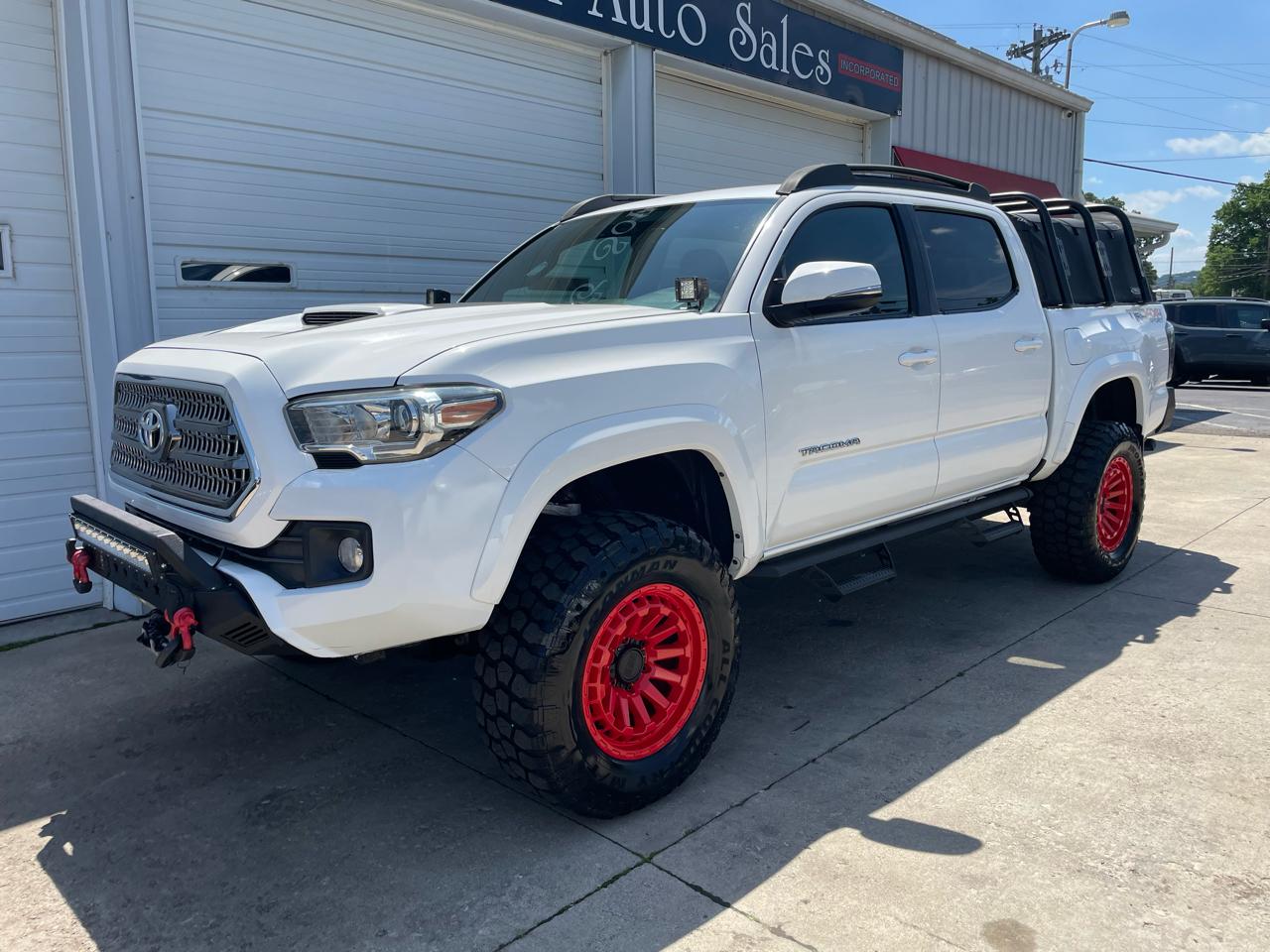 Toyota Tacoma 4WD Double Cab V6 AT TRD Sport (Natl) 2017