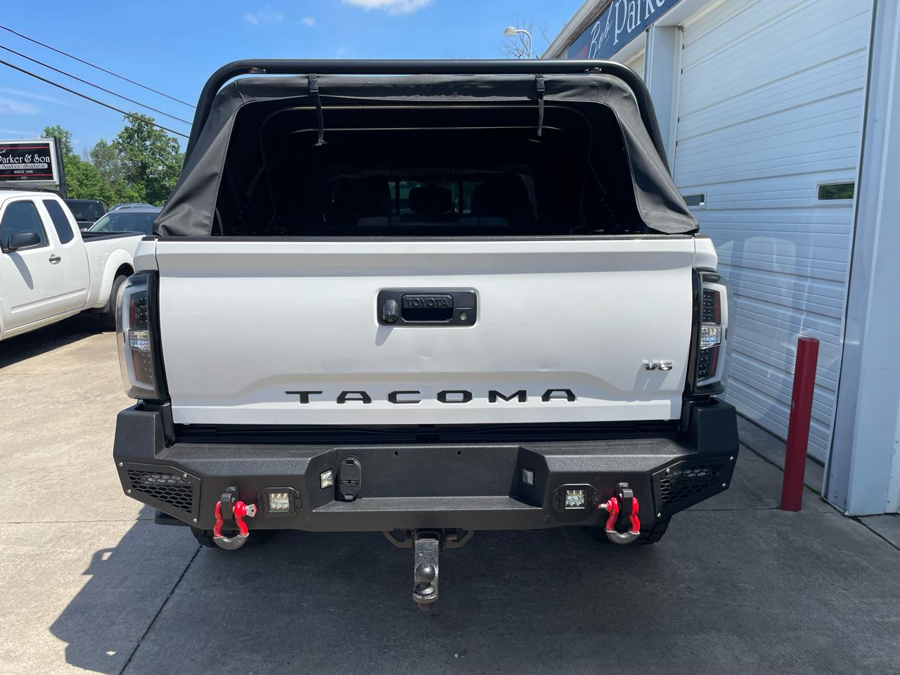 Toyota Tacoma 4WD Double Cab V6 AT TRD Sport (Natl) 2017
