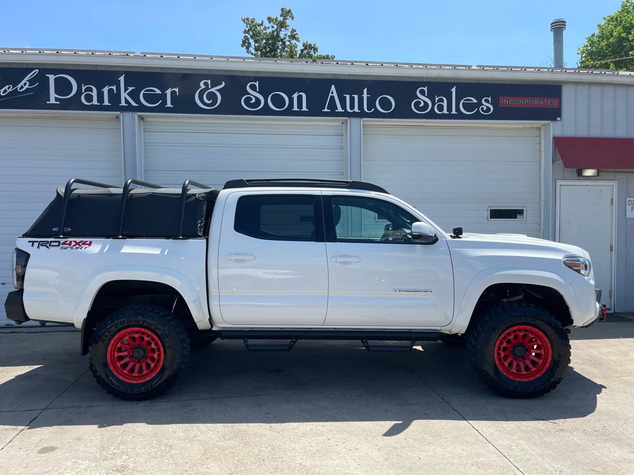 Toyota Tacoma 4WD Double Cab V6 AT TRD Sport (Natl) 2017