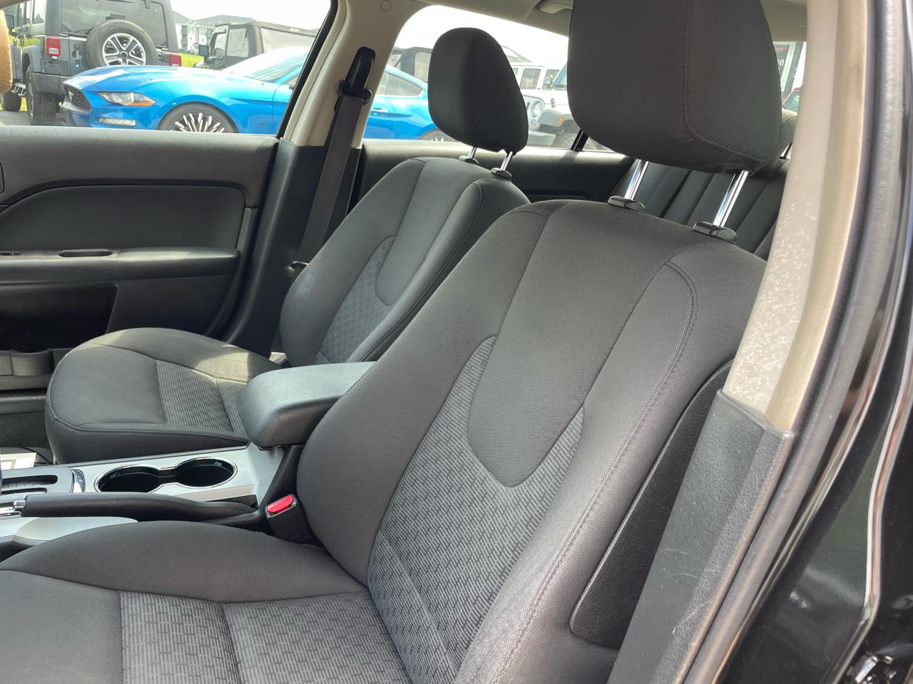 Ford Fusion SE 2010