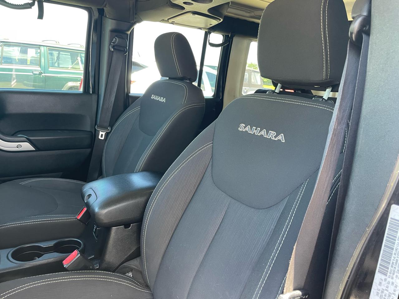 Jeep Wrangler Unlimited Sahara 4WD 2016