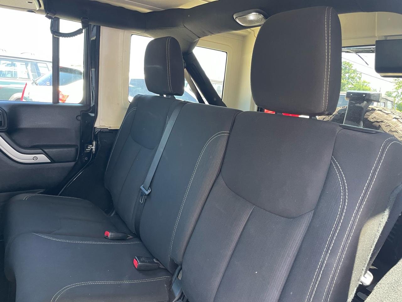 Jeep Wrangler Unlimited Sahara 4WD 2016