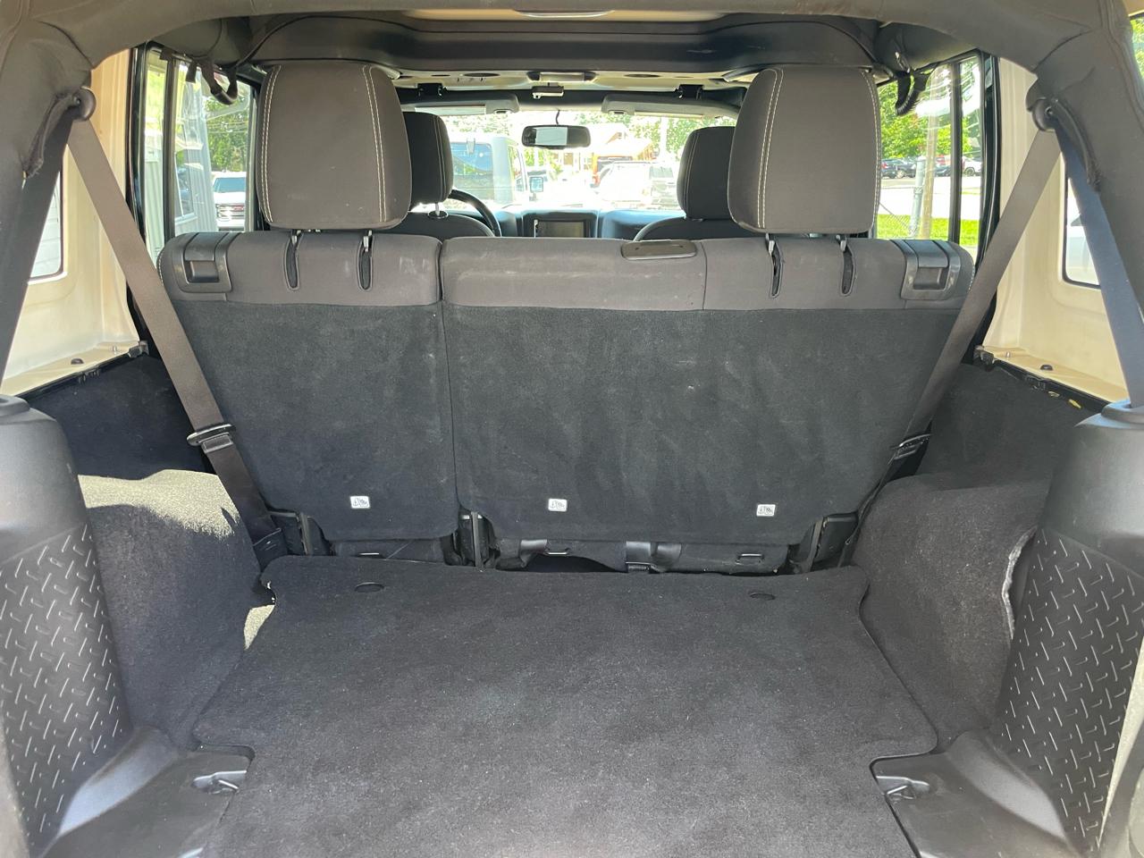 Jeep Wrangler Unlimited Sahara 4WD 2016