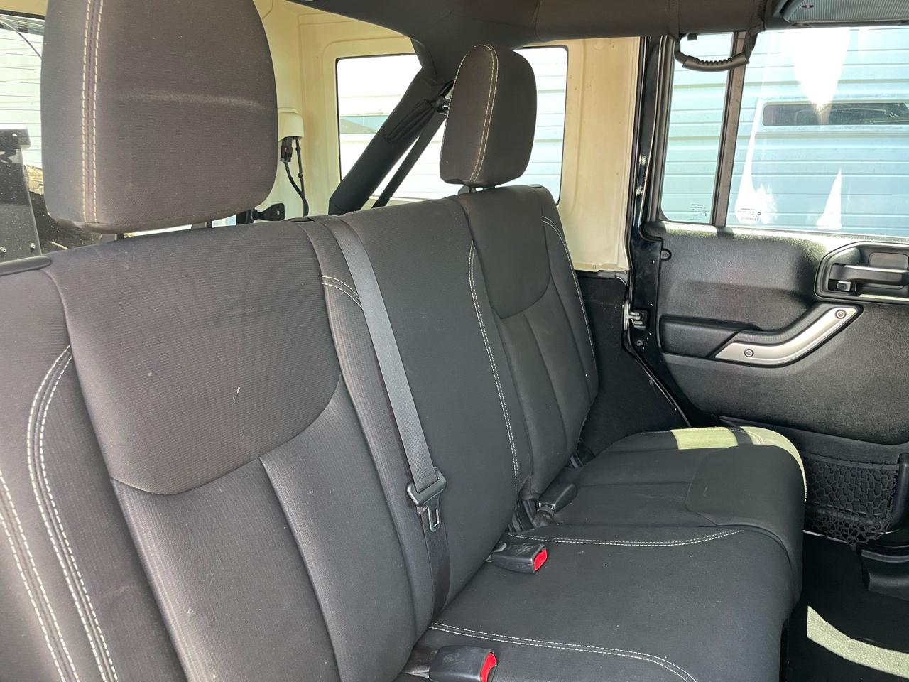 Jeep Wrangler Unlimited Sahara 4WD 2016