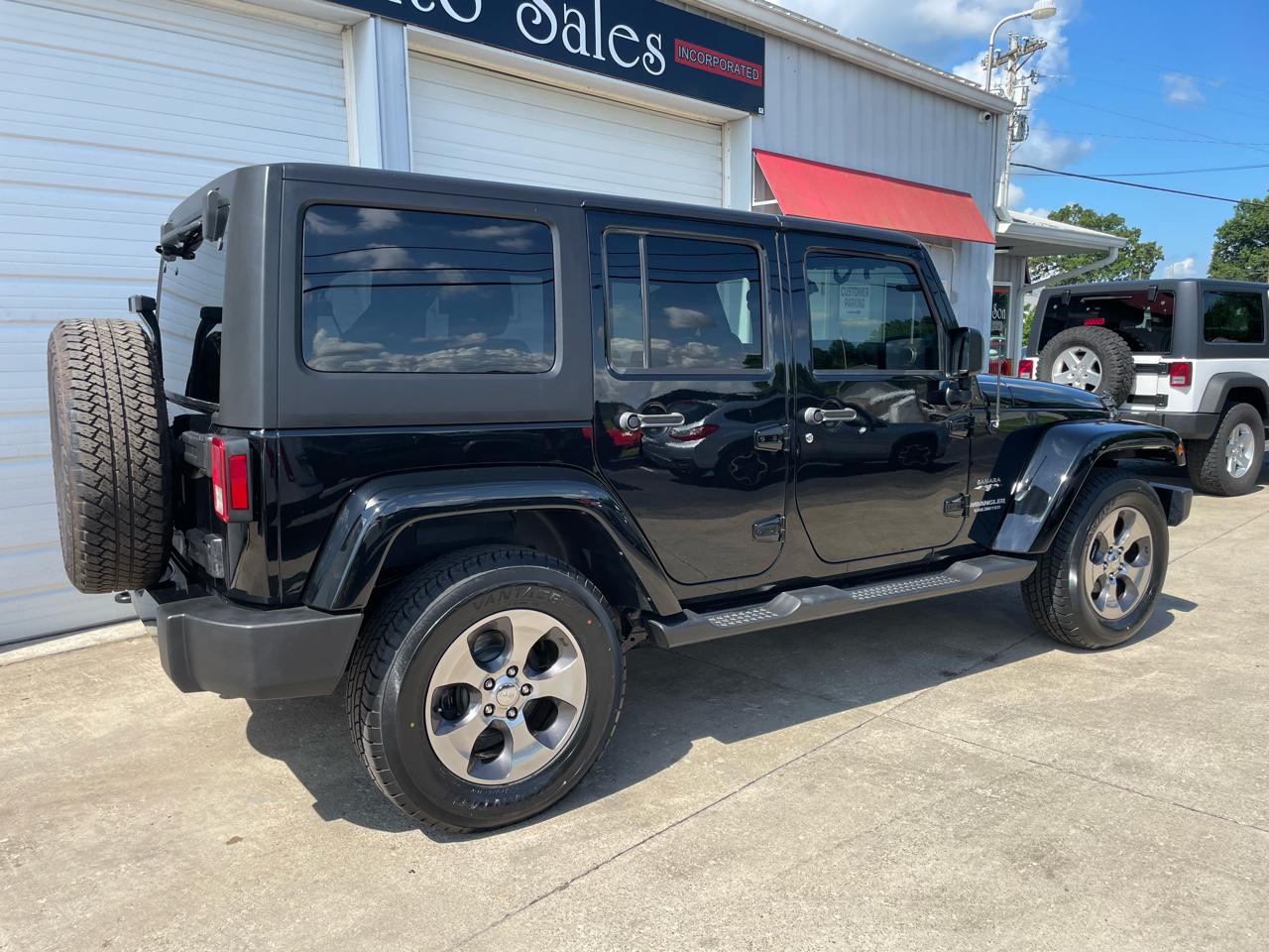 Jeep Wrangler Unlimited Sahara 4WD 2016