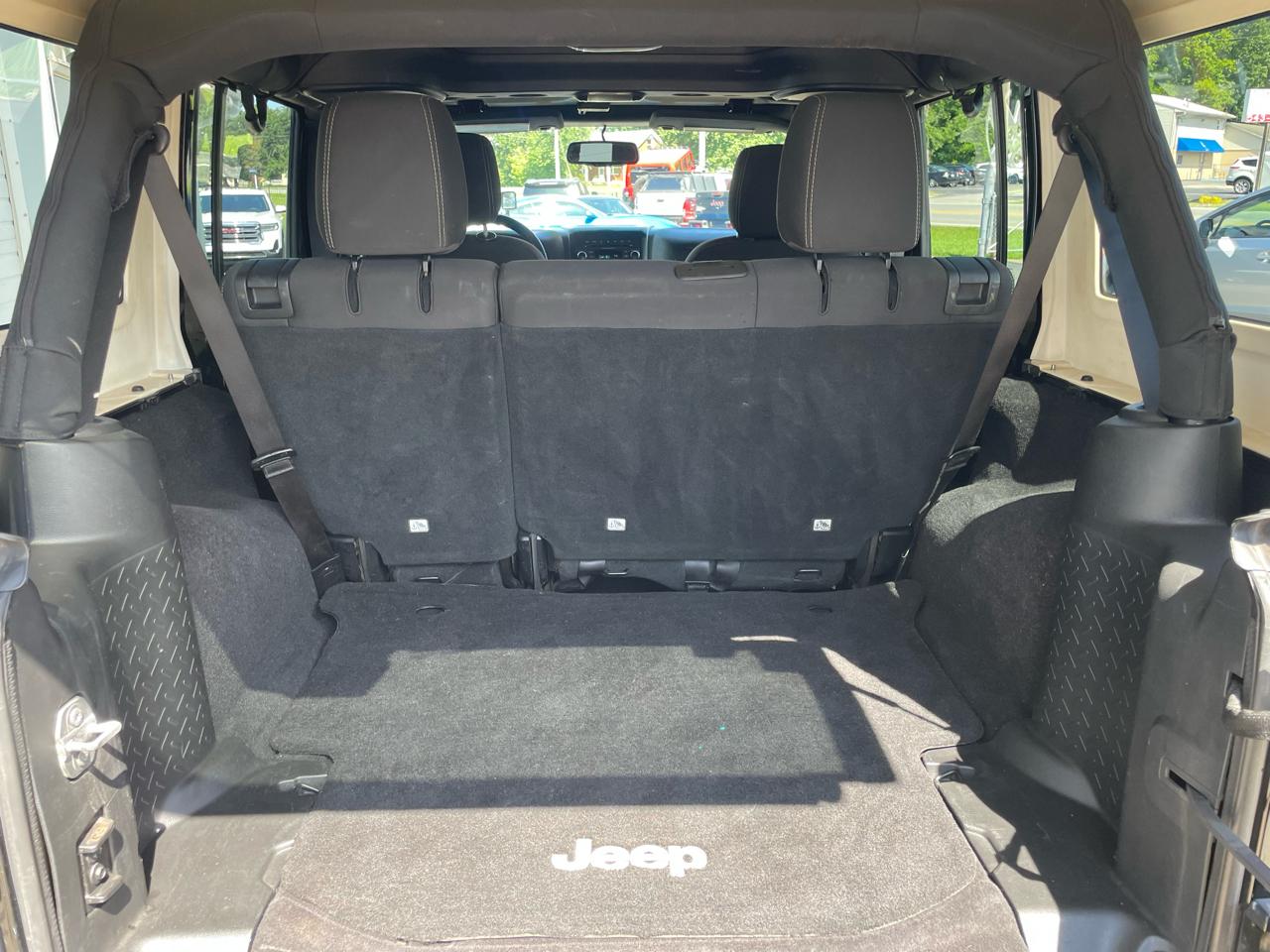 Jeep Wrangler Unlimited Sahara 4WD 2016