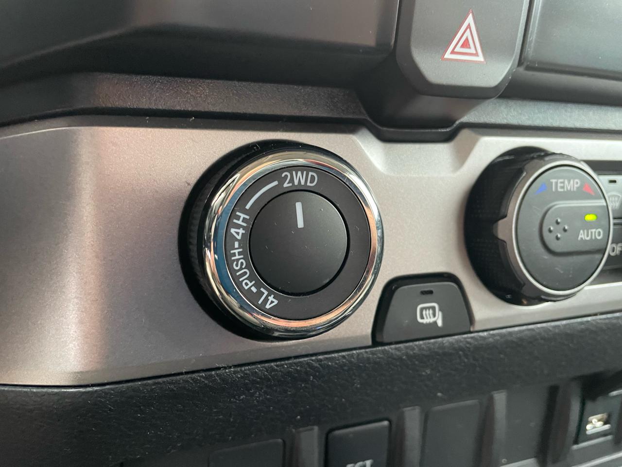 Toyota Tacoma 4WD Double Cab V6 AT SR (Natl) 2023