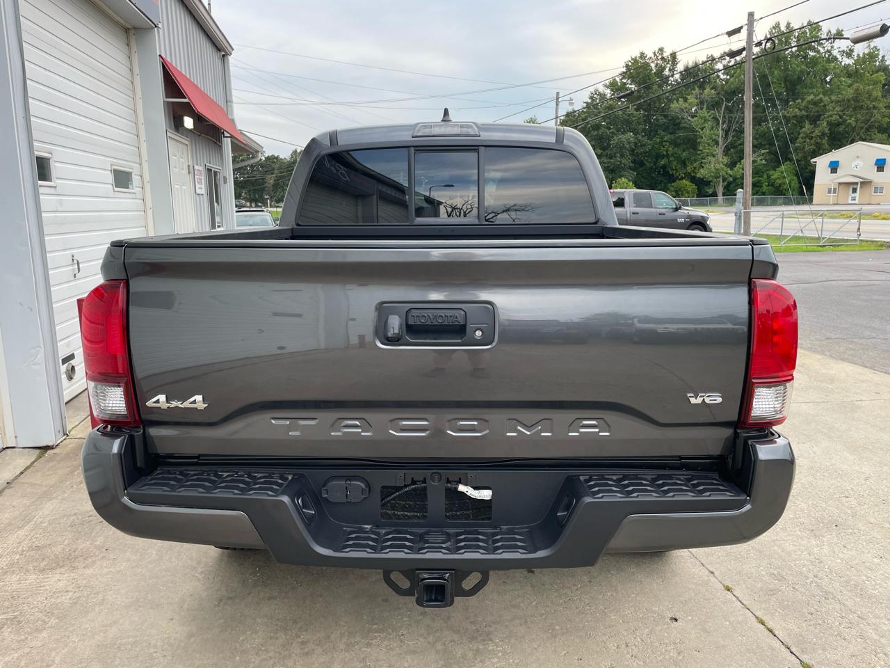 Toyota Tacoma 4WD Double Cab V6 AT SR (Natl) 2023