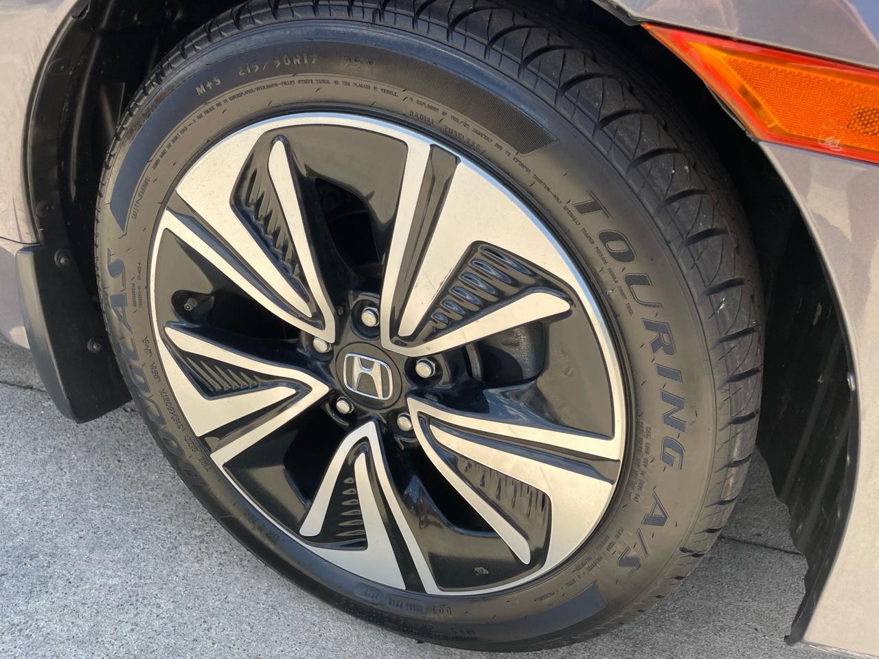 Honda Civic EX-T Sedan CVT 2017