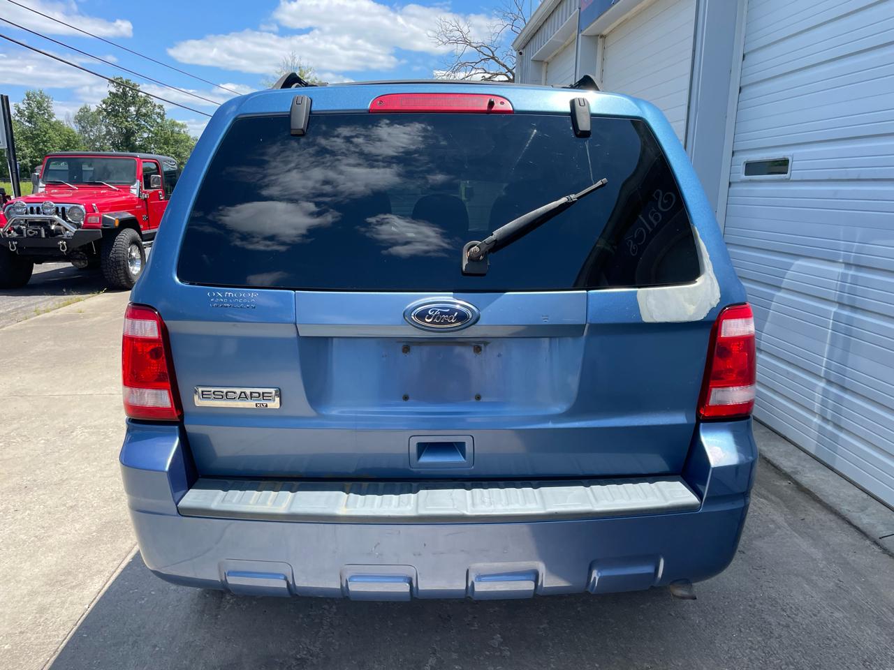 Ford Escape XLT FWD 2010