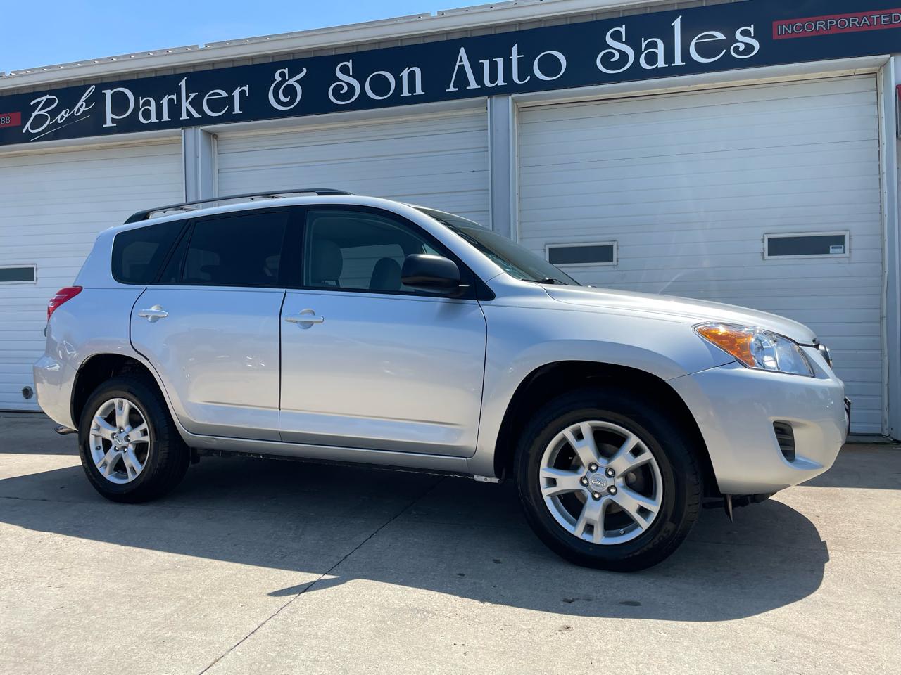 Toyota RAV4 Base I4 4WD 2011