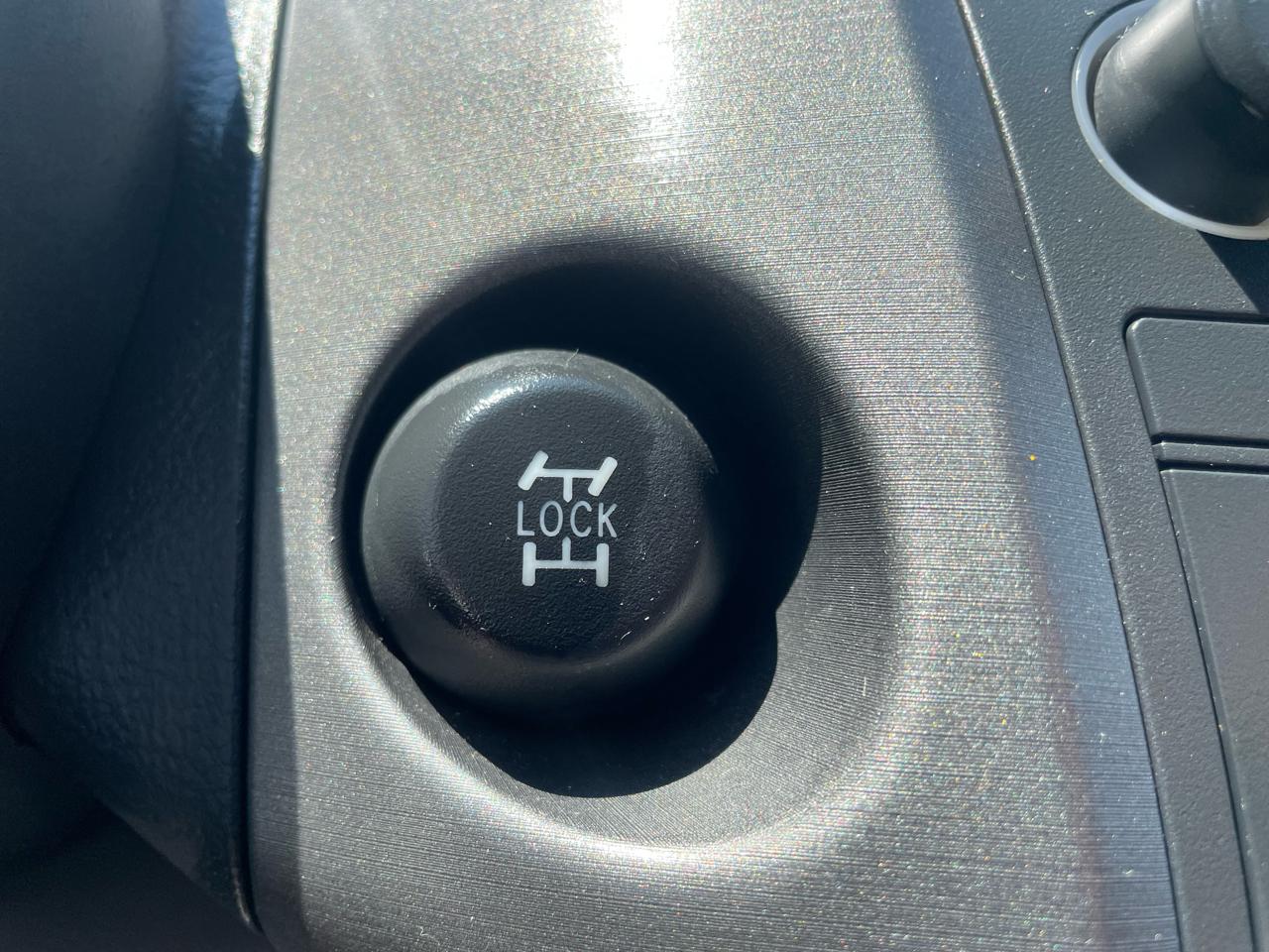 Toyota RAV4 Base I4 4WD 2011