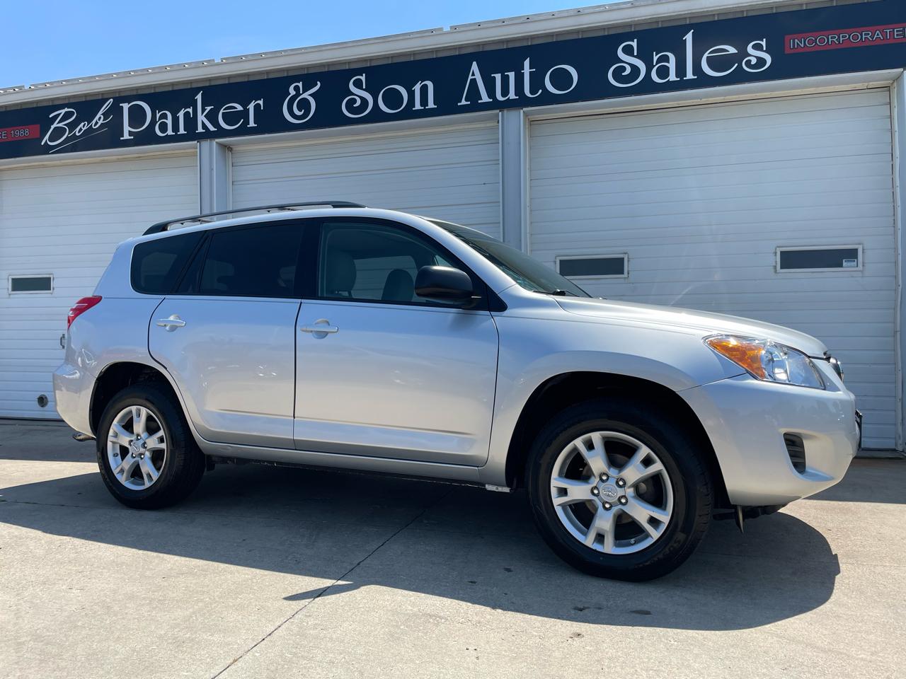 Toyota RAV4 Base I4 4WD 2011