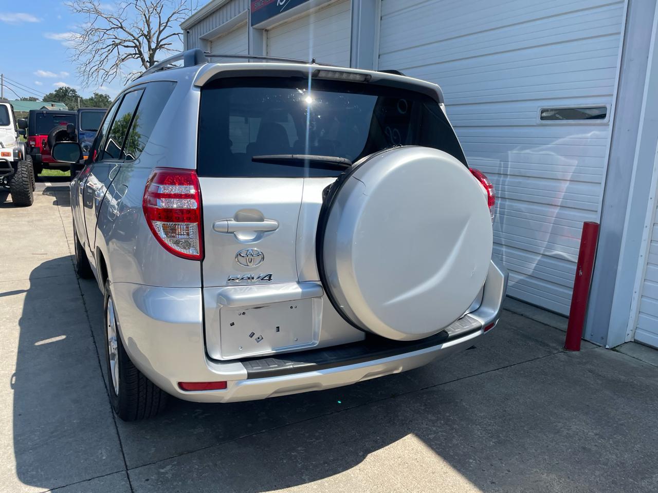Toyota RAV4 Base I4 4WD 2011