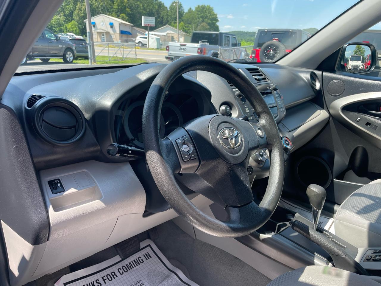 Toyota RAV4 Base I4 4WD 2011