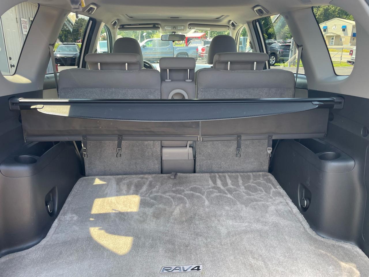 Toyota RAV4 Base I4 4WD 2011