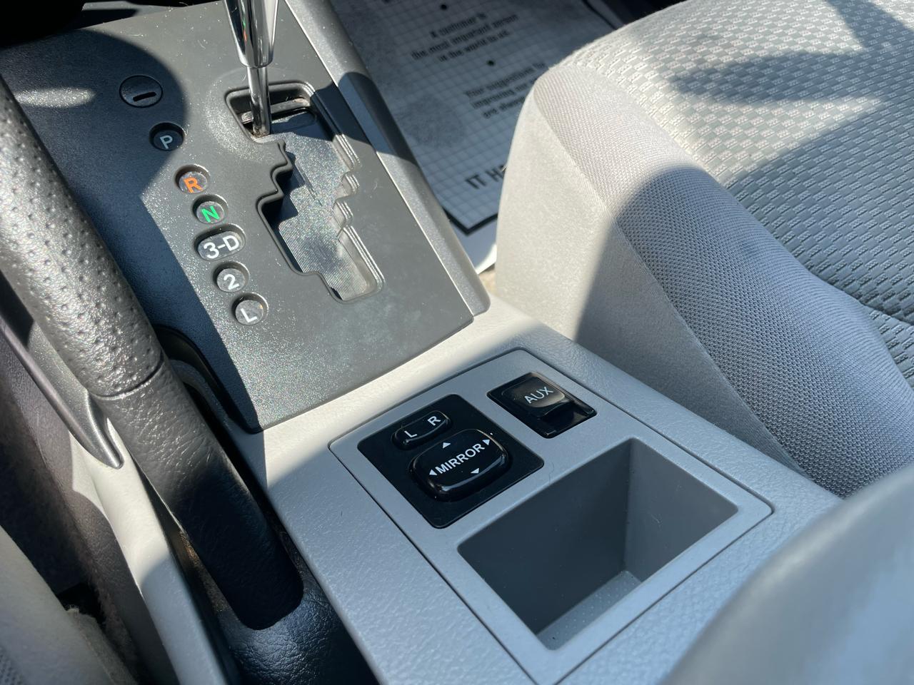 Toyota RAV4 Base I4 4WD 2011