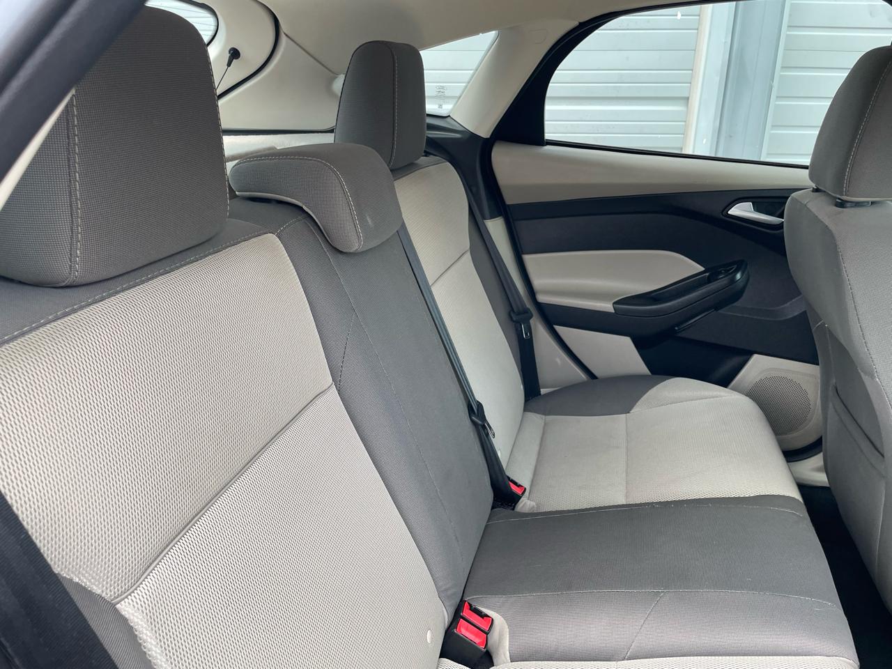 Ford Focus SE Hatch 2014