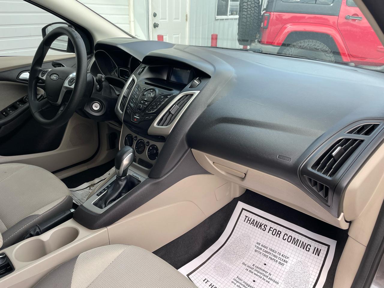 Ford Focus SE Hatch 2014