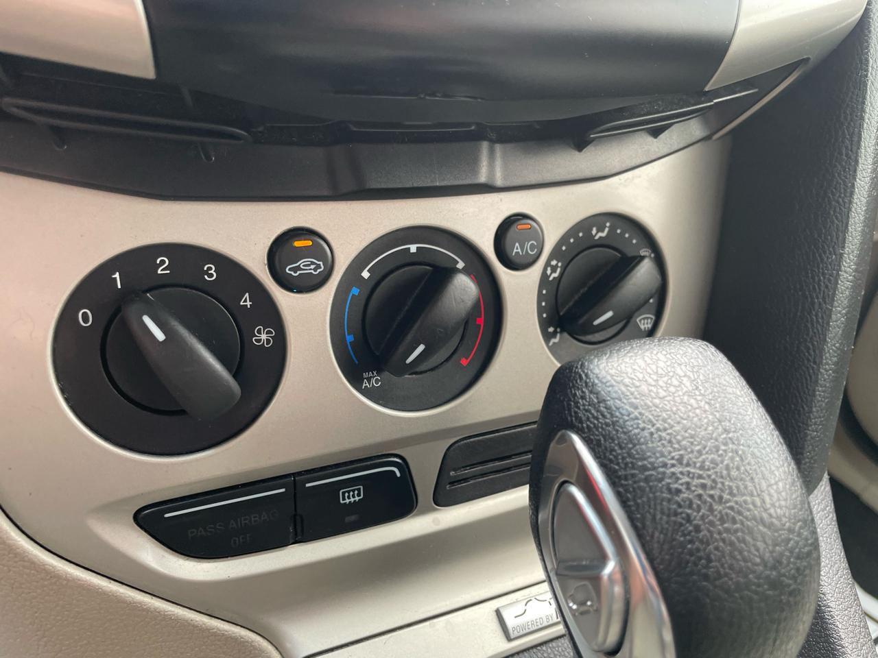 Ford Focus SE Hatch 2014