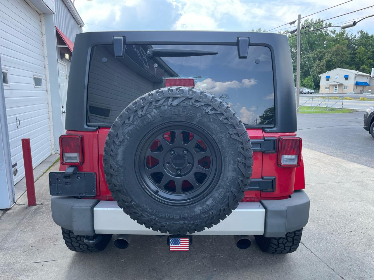 Jeep Wrangler Unlimited Sahara 4WD 2011
