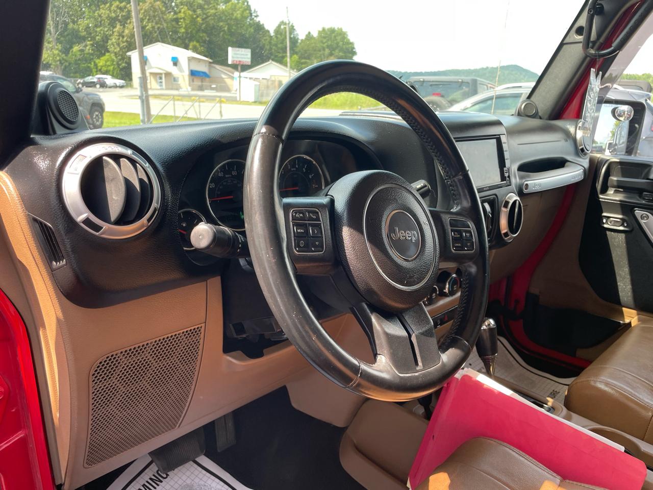 Jeep Wrangler Unlimited Sahara 4WD 2011