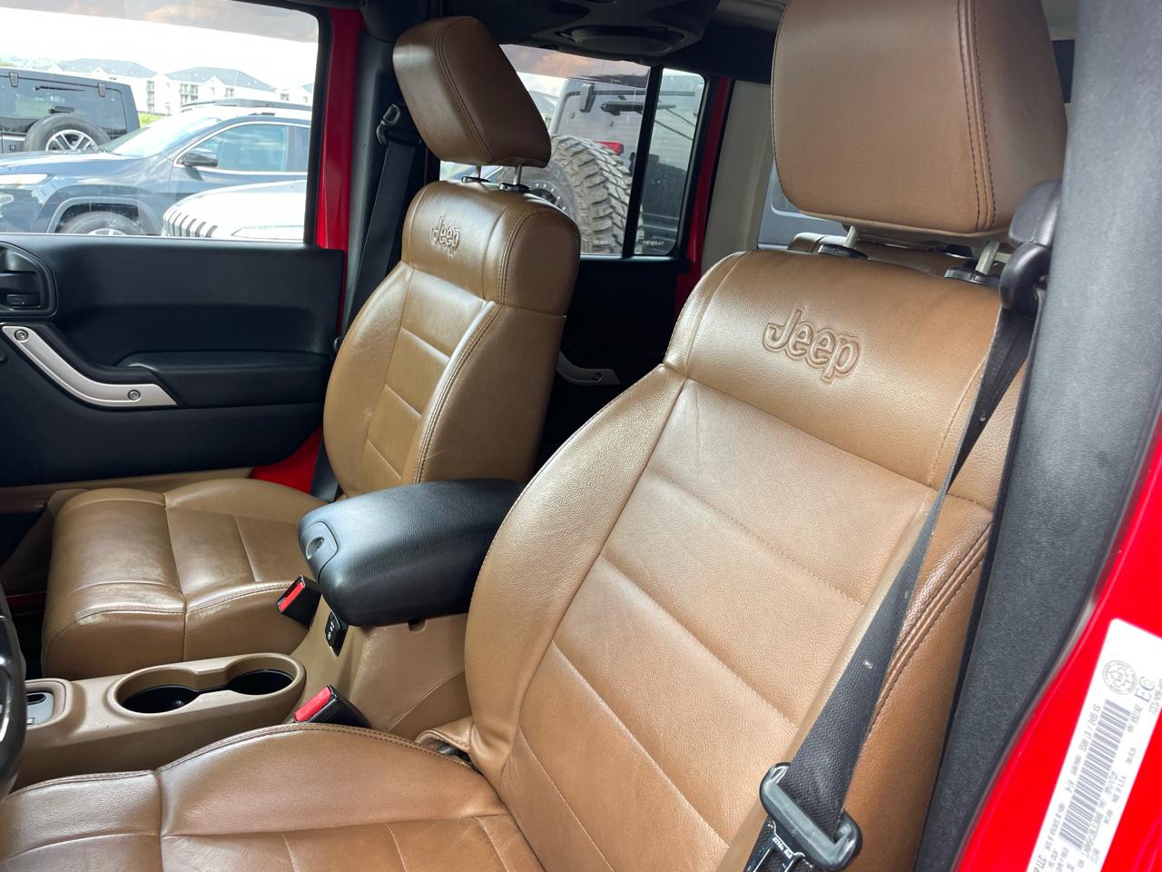 Jeep Wrangler Unlimited Sahara 4WD 2011