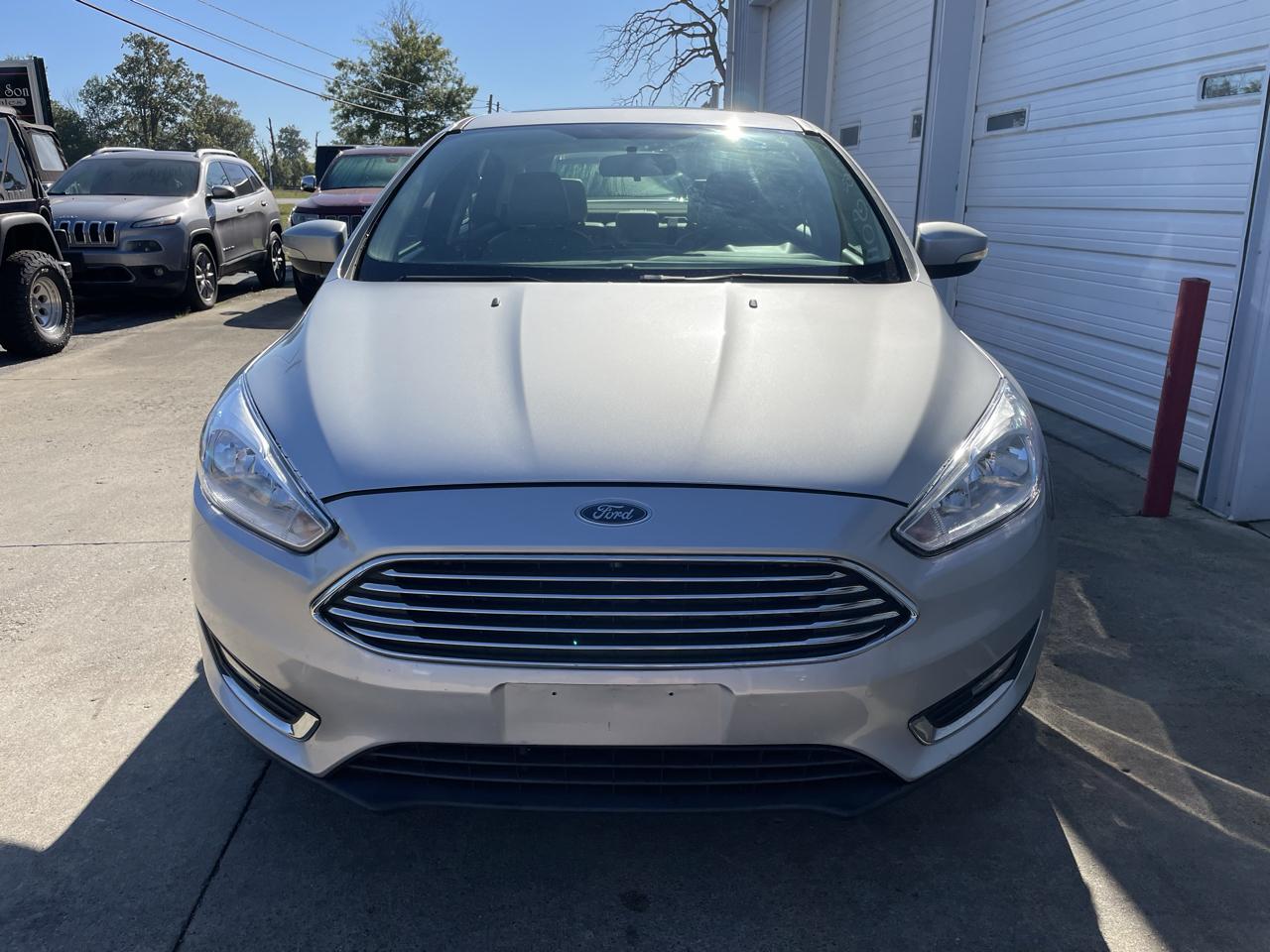 Ford Focus Titanium Sedan 2018