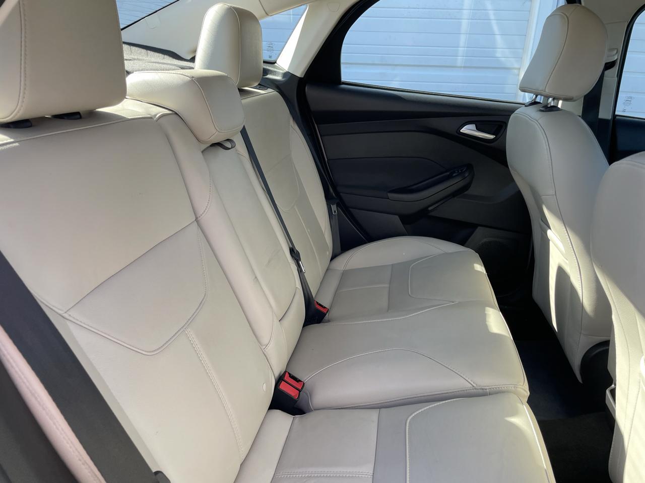 Ford Focus Titanium Sedan 2018