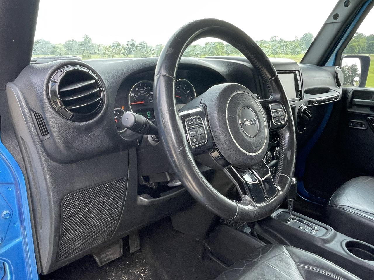 Jeep Wrangler Unlimited Sahara 4WD 2015
