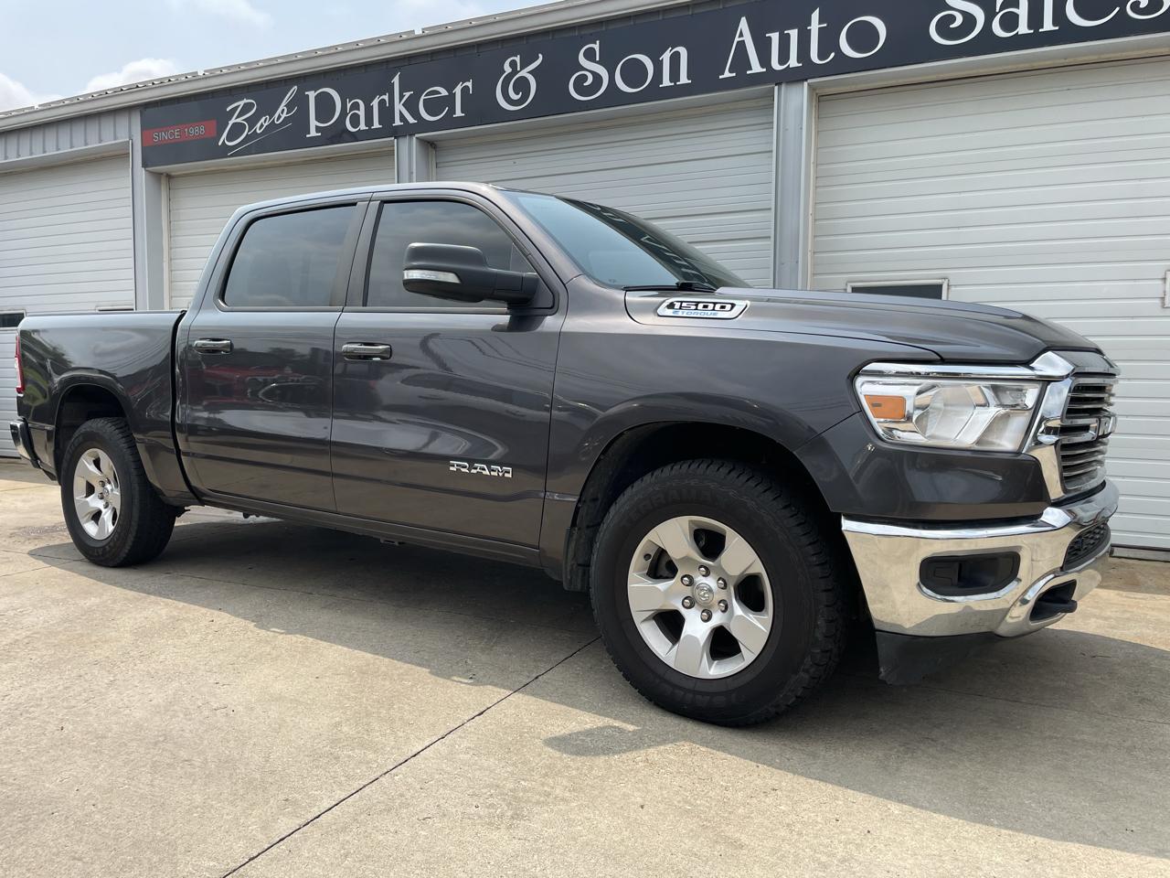 RAM 1500 Big Horn Crew Cab SWB 4WD 2022