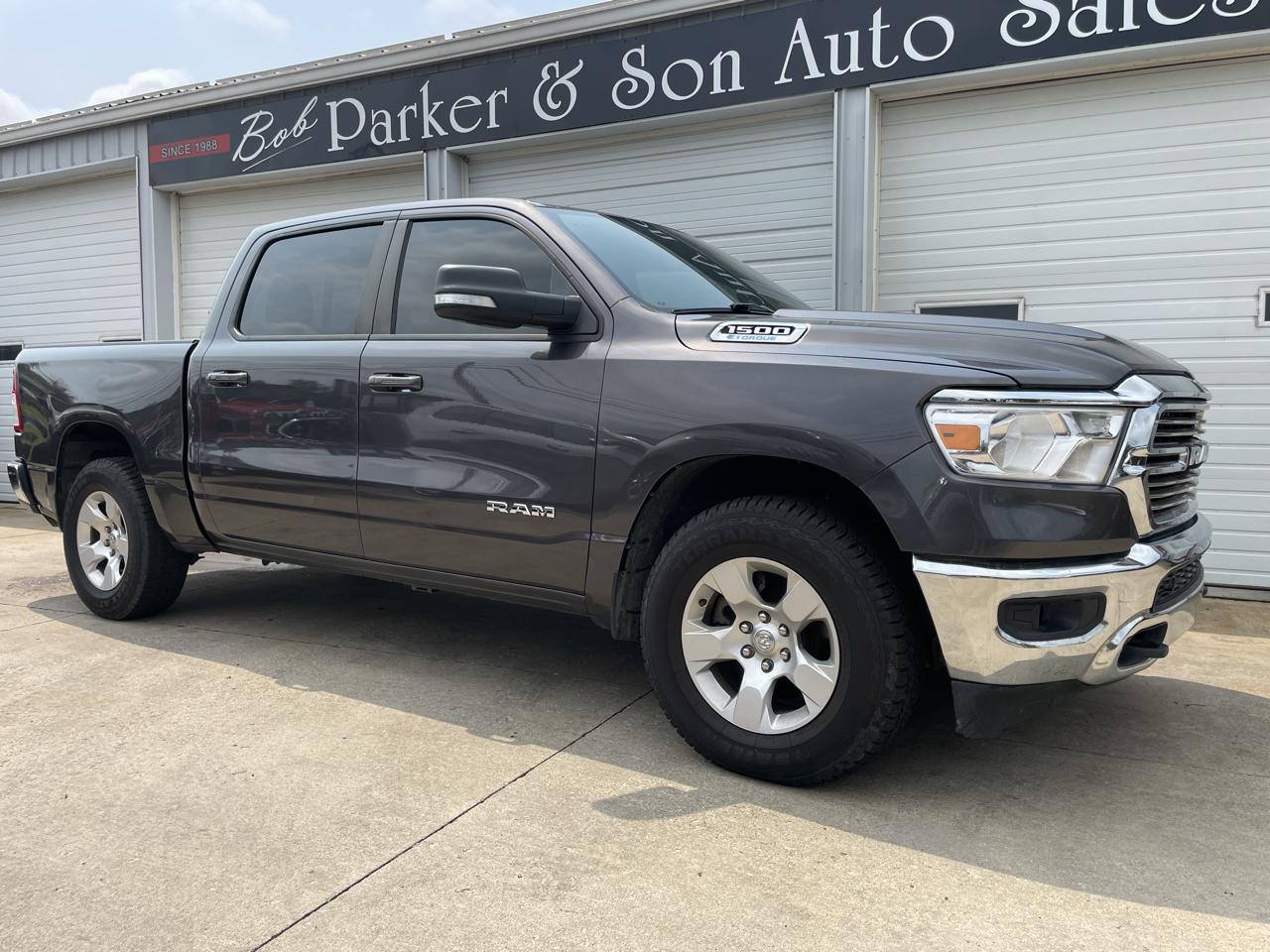 RAM 1500 Big Horn Crew Cab SWB 4WD 2022