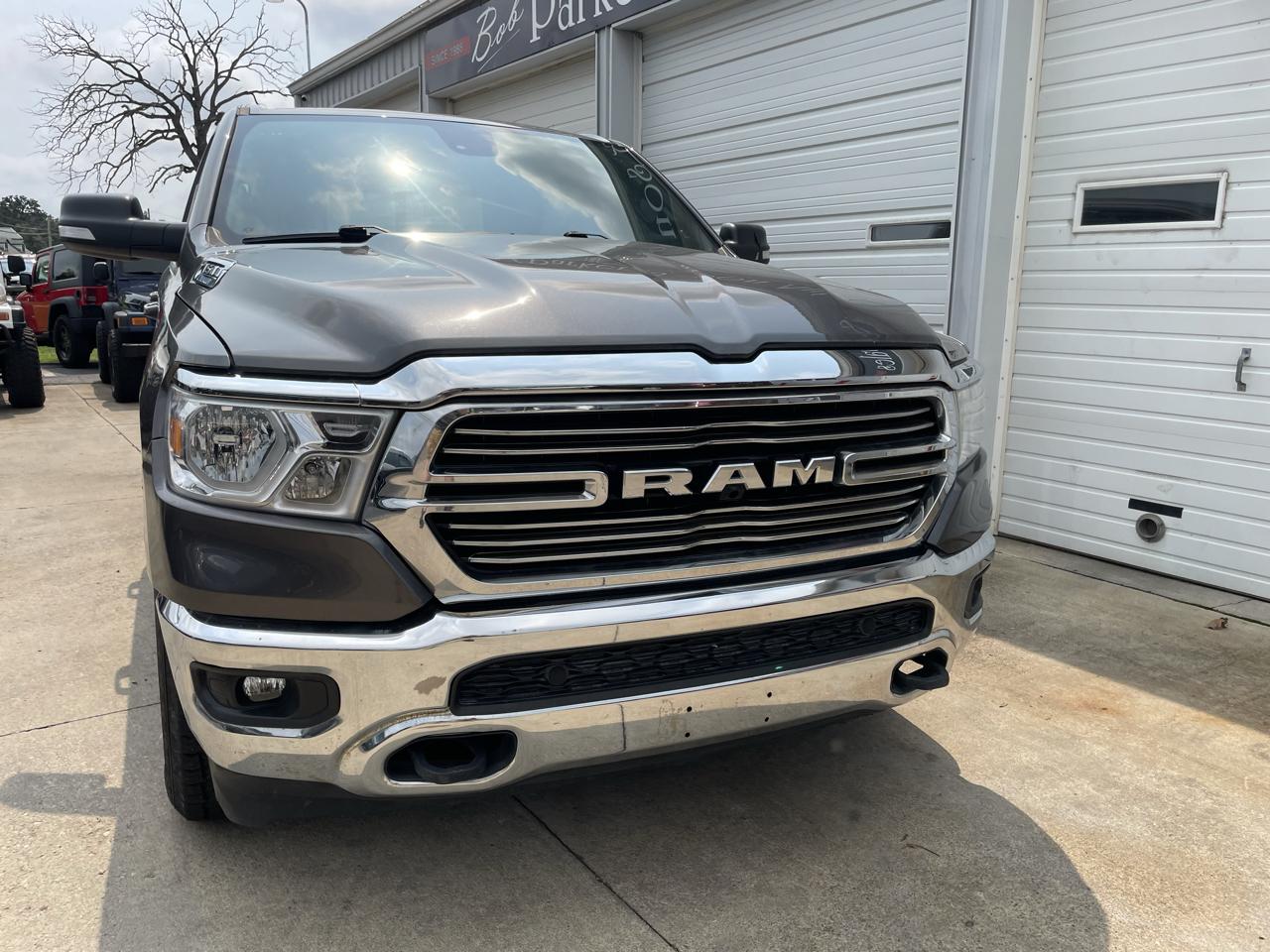 RAM 1500 Big Horn Crew Cab SWB 4WD 2022