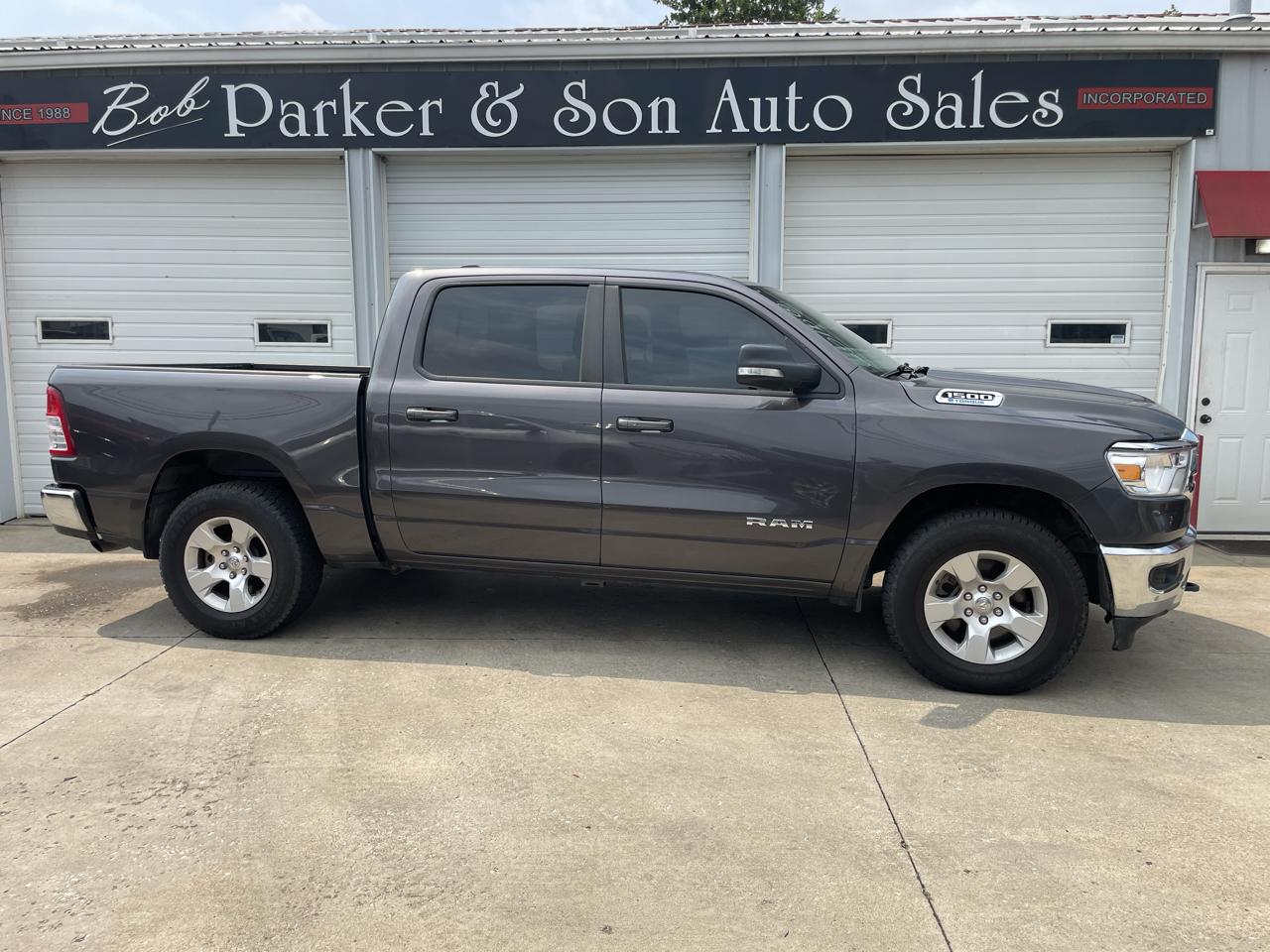 RAM 1500 Big Horn Crew Cab SWB 4WD 2022