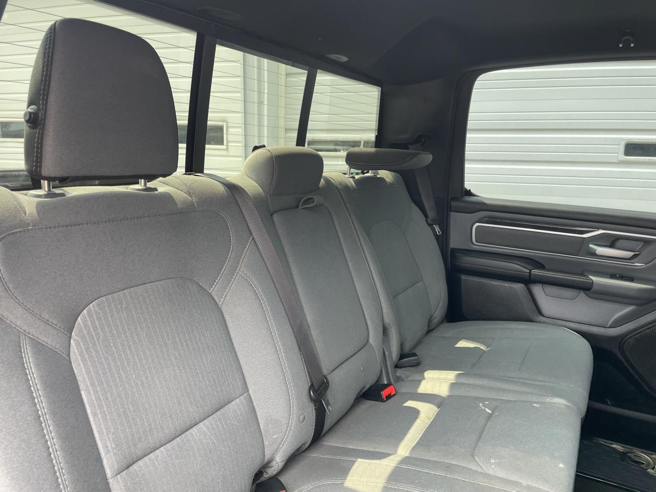 RAM 1500 Big Horn Crew Cab SWB 4WD 2022