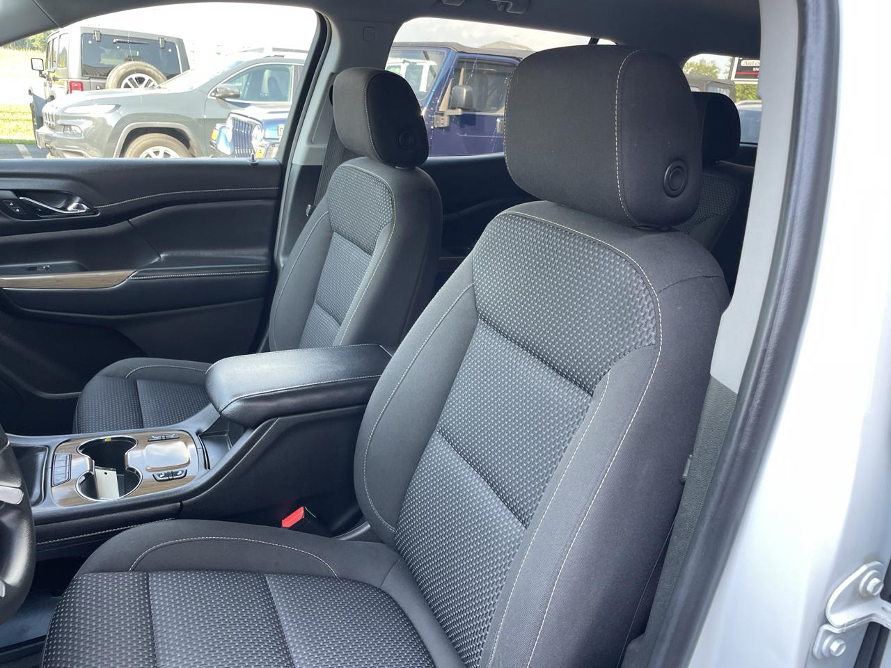 GMC Acadia SLE 2021