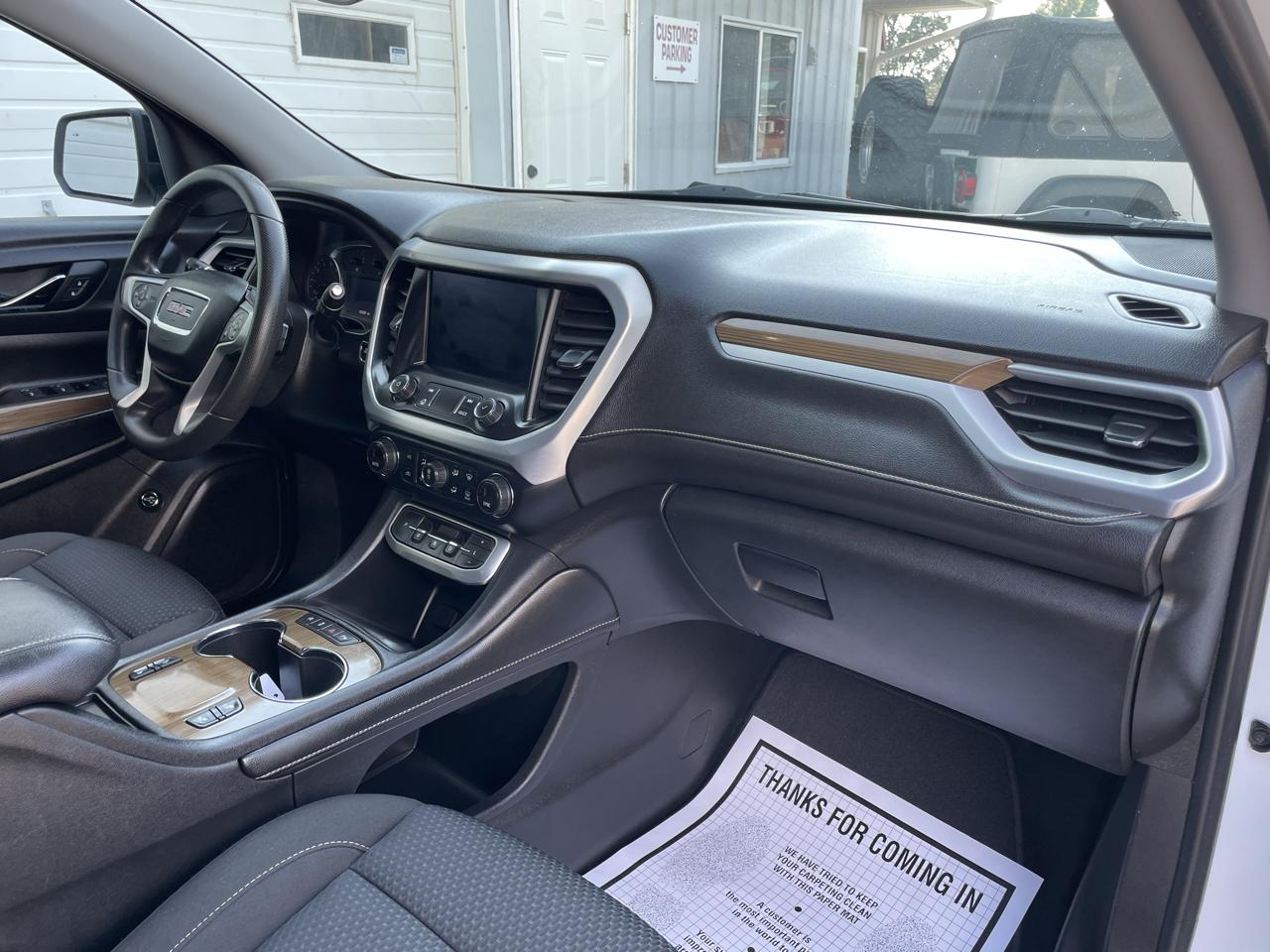 GMC Acadia SLE 2021